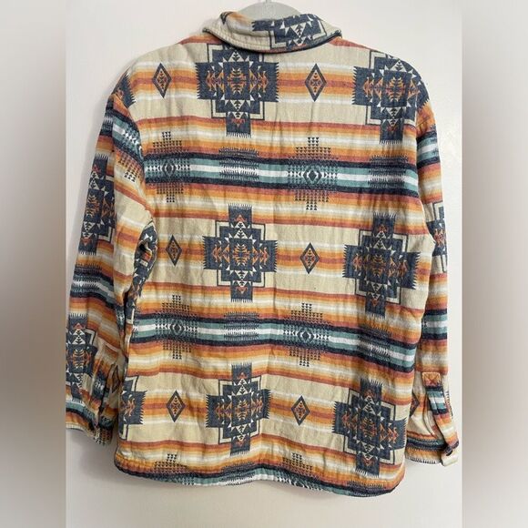 Mountain Isles Southwestern Patterned Button-Up Lightweight Flannel Shacket in M - Picture 2 of 7